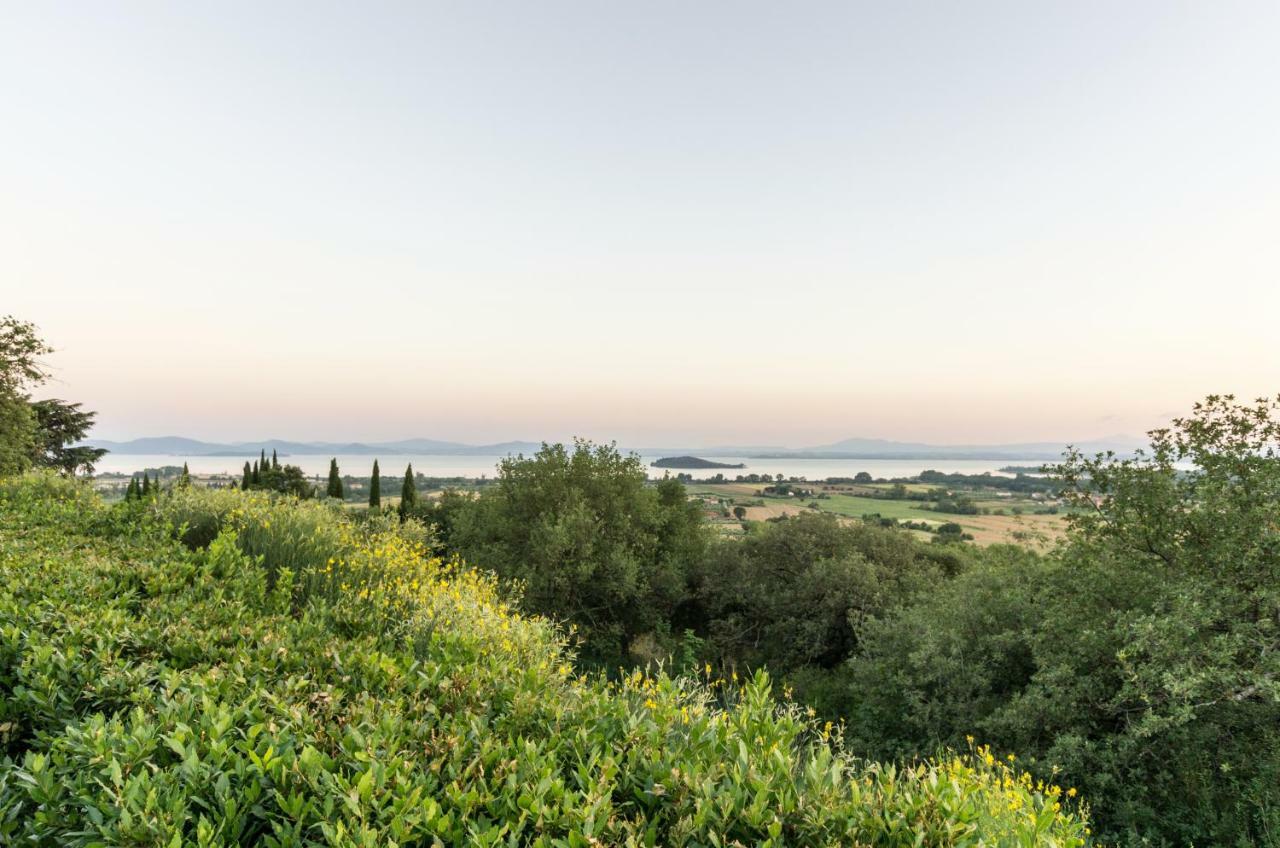 Hotel Relais Borgo Torale Passignano sul Trasimeno Exterior foto